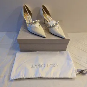 JIMMY CHOO オレリ 65 ハンフス AURELIE85JSN MACARONWHITE Aurelie 65| Bridal White Patent Leather Pumps | JIMMY CHOO